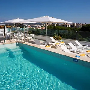 Seasun Aniram Hotell