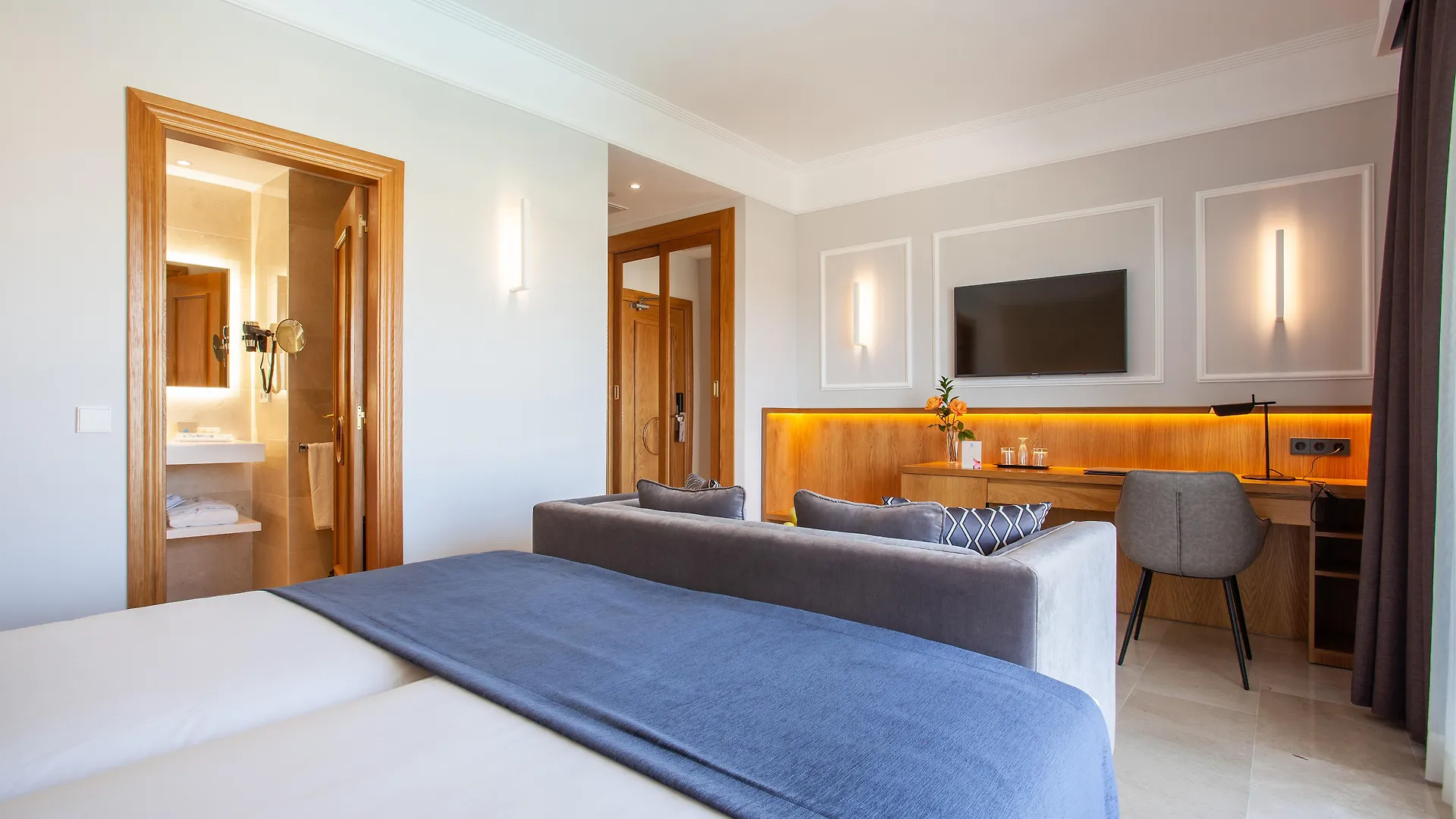 Grupotel Playa De Palma Suites & Spa Hotel