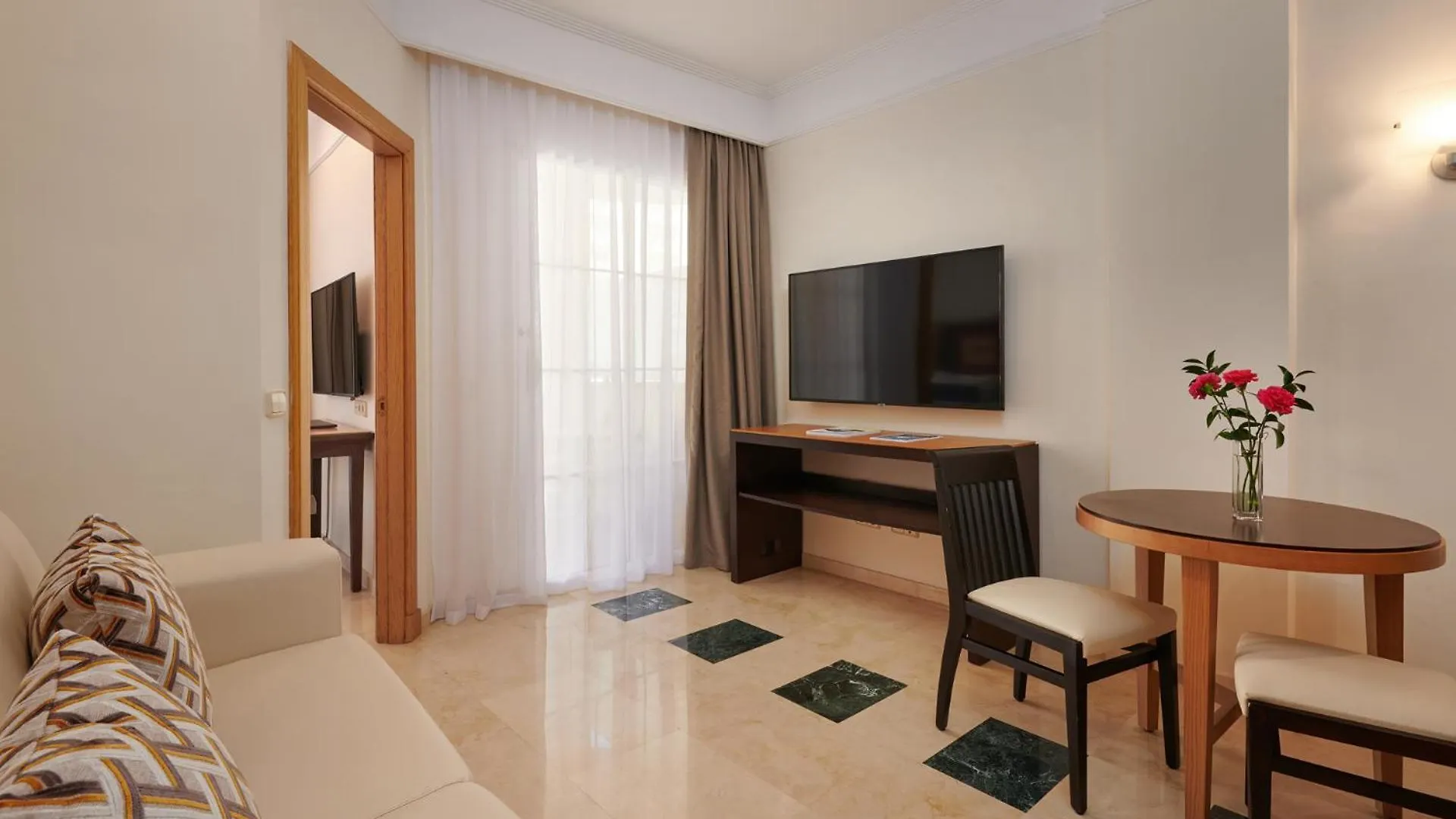Grupotel Playa De Palma Suites & Spa